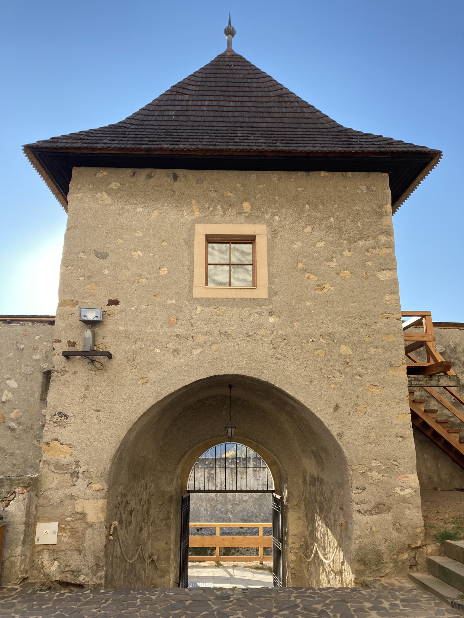 Trenčiansky hrad - 5. brána, letná veža 6